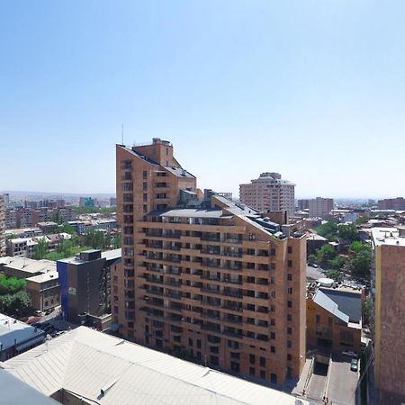 Stay Inn Apartments on Amiryan 26/4 Yerevan Bagian luar foto
